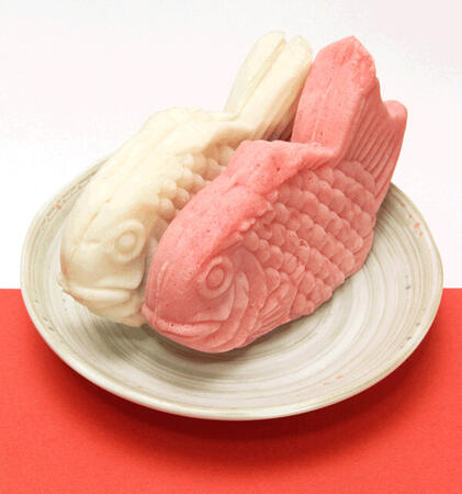 Sakura Taiyaki Served either as a cone or as a pastry! Comes come filled with vanilla ice cream, pastries are stuffed with cherry pie filling.