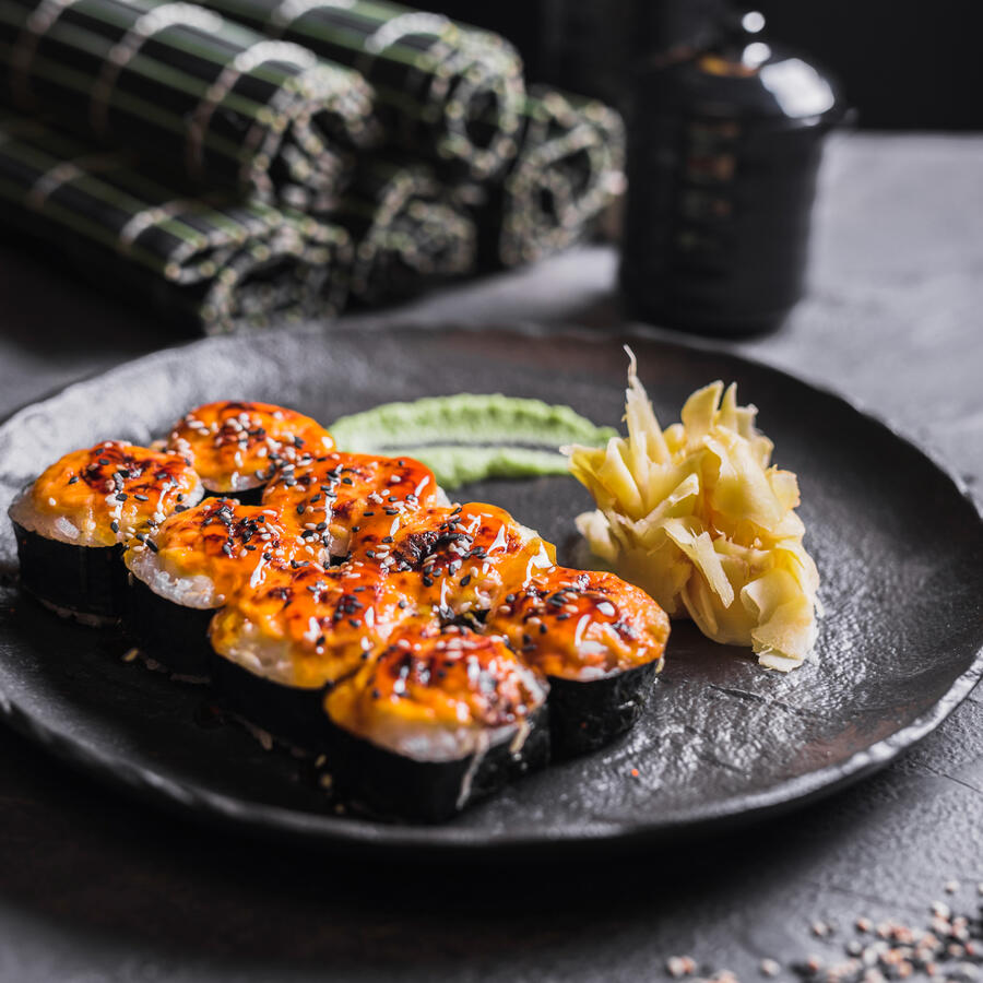 Futo-maki Roll Crisp dried seaweed and sweet vinegared rice rolled around a smorgasbord of sweet and savory fillings. Thought to bring fortune...or at least end hunger.